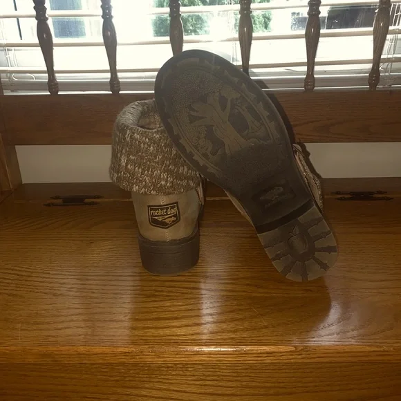 "SOLD" NWOT Rocket Dog Women's Zip-Up Tan Suede Ankle Sweater Boots Size 8 - Picture 5 of 5